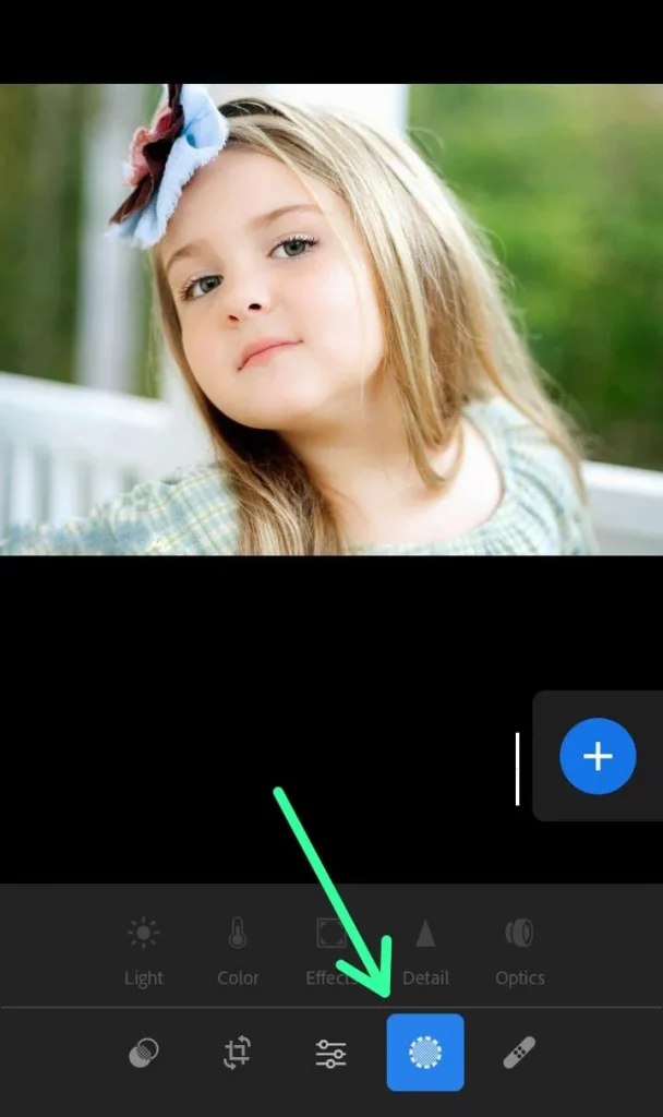 How to Smooth Skin in Lightroom? (Step-by-Step Guide) 1 Smooth skin in lightroom
